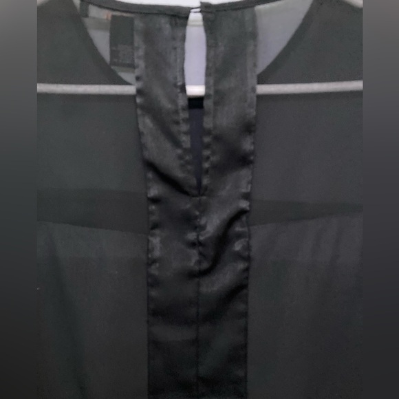 Forever 21 Contemporary Black Long Sleeved Top - Picture 6 of 6